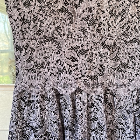 Grey Lace Dress size small - Picture 4 of 5